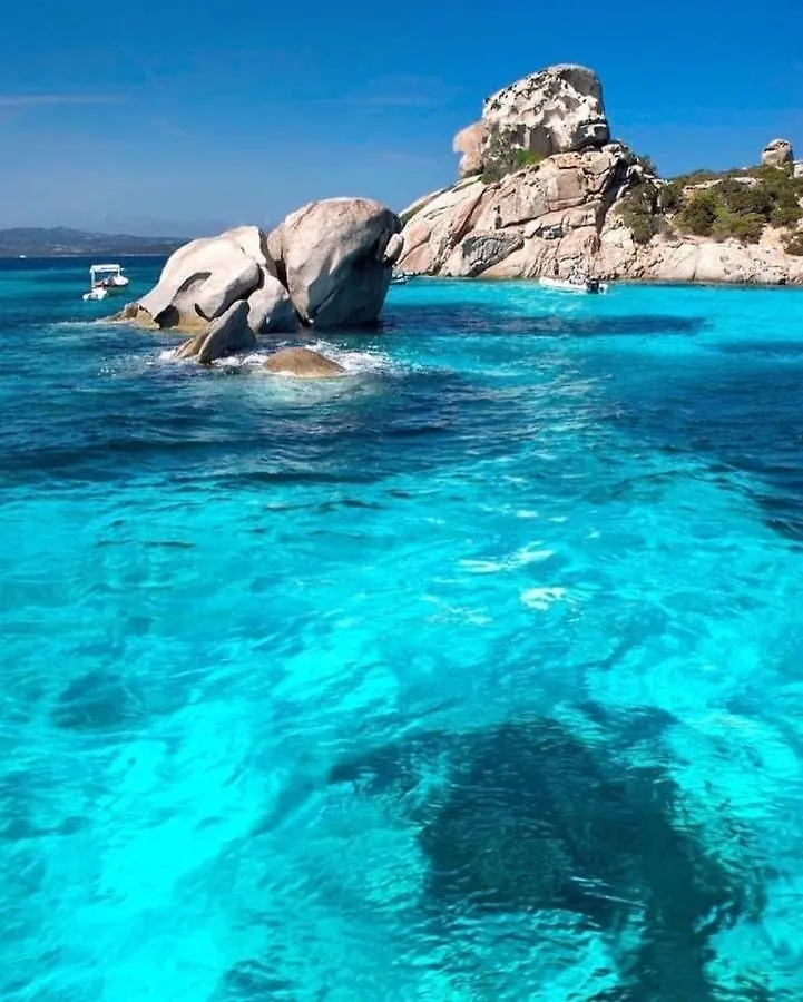 ⭑ ⭑ ⭑ ⭑ ⭑Porto Cervo Yacht Club公寓